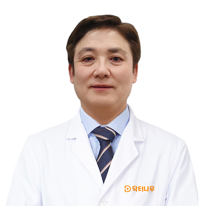 최은석 의사 사진