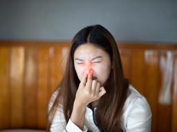 "콧물이 주룩주룩" 환절기 비염 원인, 증상, 예방하는 법 알아보기 썸네일