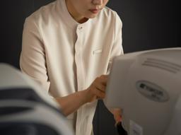 스마일라식 선호하는 이유? 적은 부작용과 낮은 통증! 스마일라식 파헤치기 썸네일