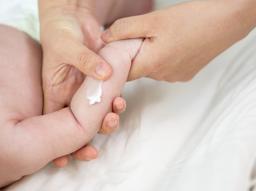 아토피 증상 심해졌다면? 음식 관리부터 MD크림 치료법까지 썸네일