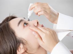 실명까지 유발하는 망막박리의 전조증상부터 종류, 치료법까지 알아보기  썸네일
