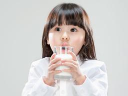 우유만 마시면 배 아픈 '유당불내증' 자가 진단, 원인, 극복법까지 총정리  썸네일