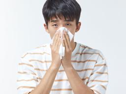 여름 감기로 오인하기 쉬운 냉방병의 증상, 원인, 치료법, 감기와의 차이점까지  썸네일