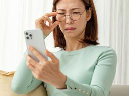 혹시 나도 노안? 노안 증상과 원인, 치료법까지 한눈에 보기  썸네일