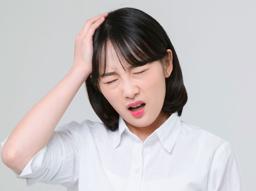 식은땀 흘리다가 쿵! 미주신경성 실신 의심, 전조증상부터 원인까지 A to Z 썸네일