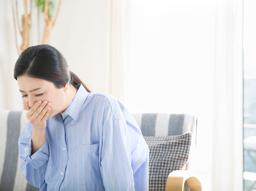 구토 심하다면 몸에 어떤 문제가 있는 걸까? 구토 원인부터 증상, 치료법 썸네일