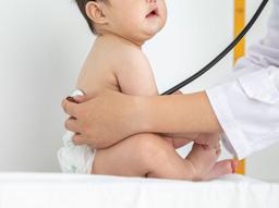 땀띠에 뿌린 파우더, 오히려 증상 악화? 땀띠에 효과적인 치료법, 연고, 증상 알아보기  썸네일