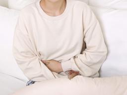 성기에 수포가 생겼다면? 헤르페스 2형 증상, 전파, 검사, 치료법 총정리! 썸네일