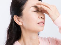 [1분 FAQ] 비문증은 어떻게 치료하나요?  썸네일