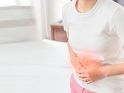 갑작스러운 복통 원인 총정리 | 위치별 복통 증상과 질환 원인 파헤치기 썸네일